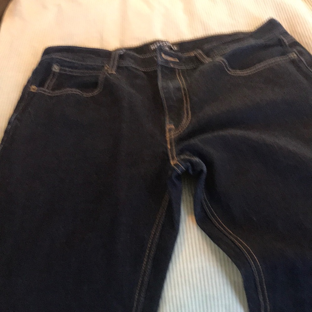 JCrew mens in like new condition. Straight leg dark blue jeans size 34/34